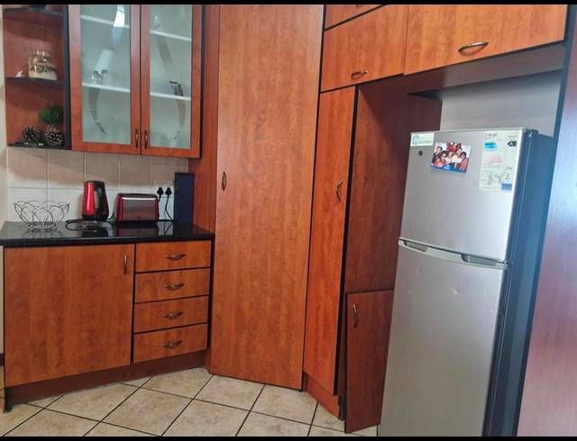 3 BEDROOM HOUSE FOR SALE IN COUNTRY VIEW